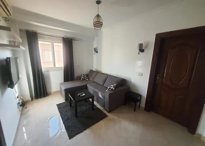 A Stylish Cozy Apartment Close To Cairo Airport.