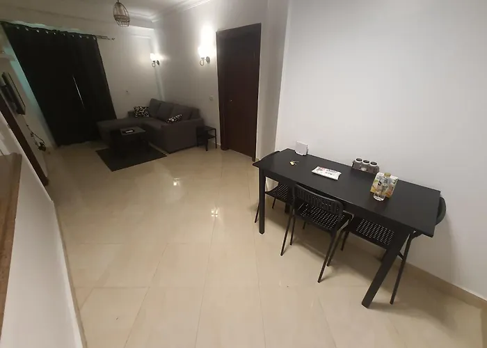 A Stylish Cozy Apartment Close To Cairo Airport.